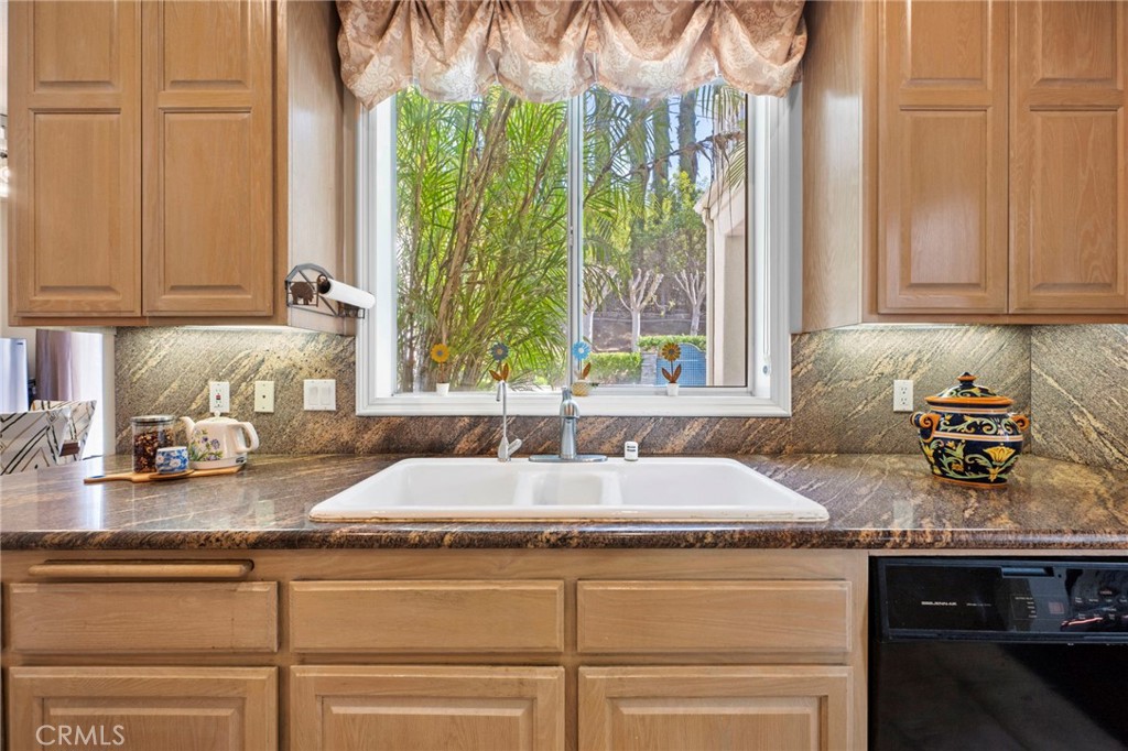 2862 Oak Knoll Drive