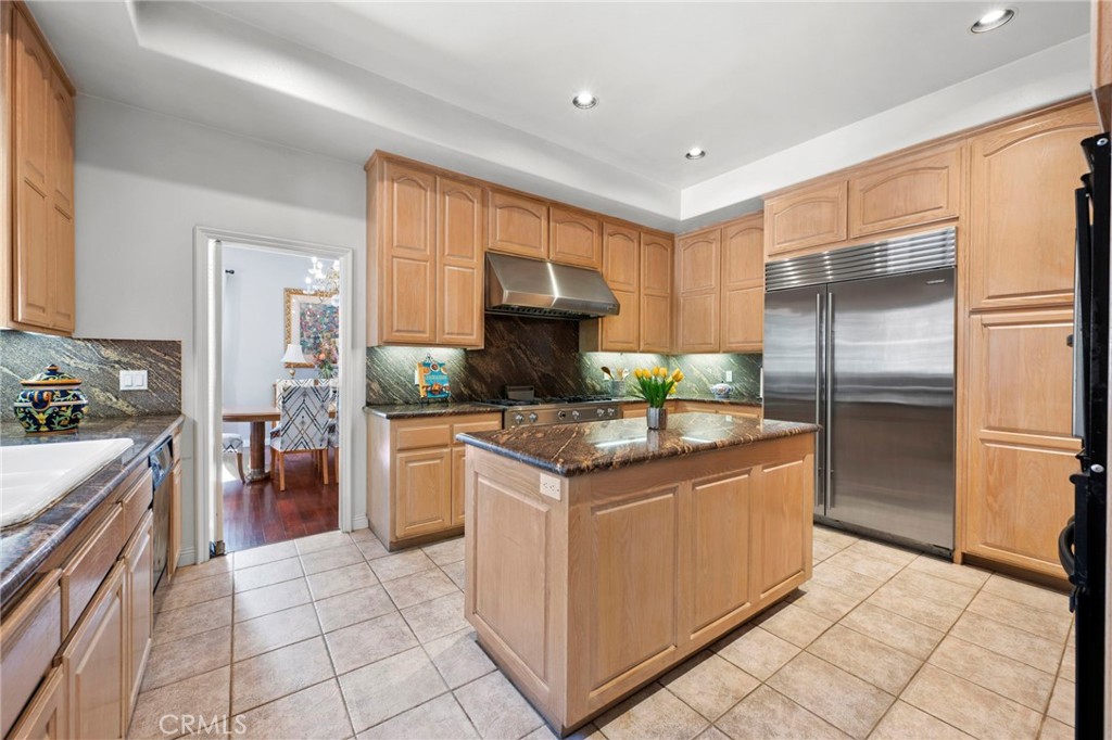 2862 Oak Knoll Drive