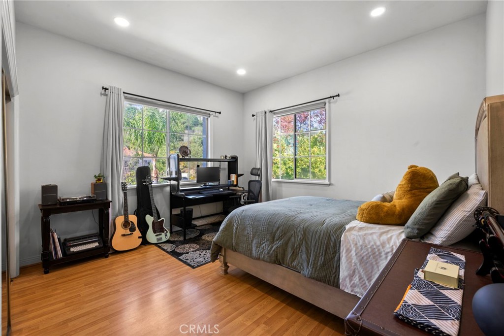 2862 Oak Knoll Drive