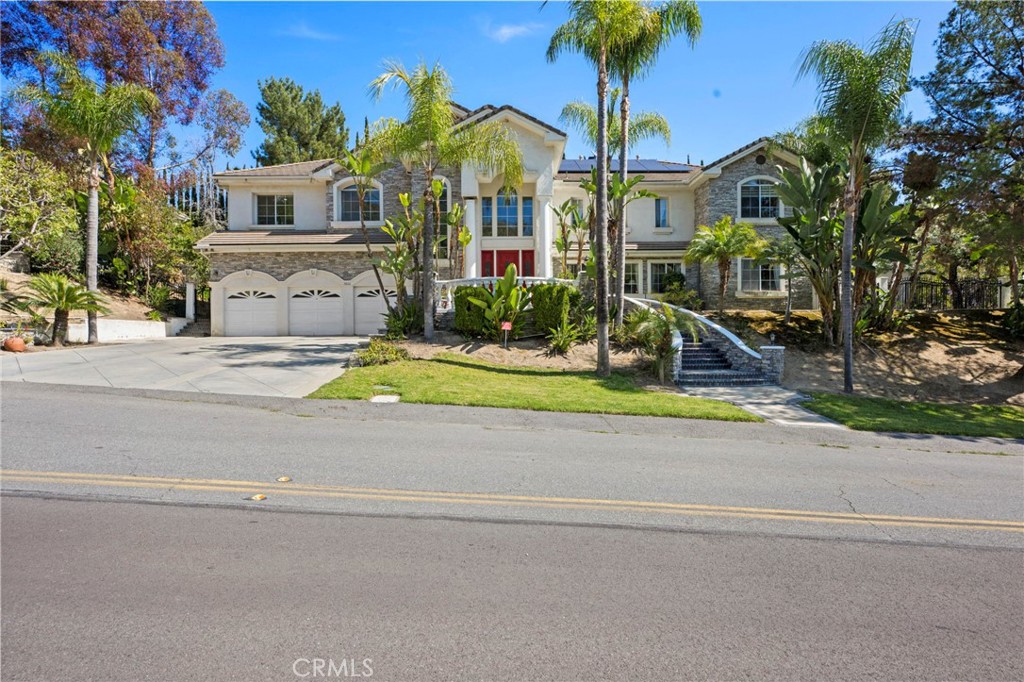 2862 Oak Knoll Drive