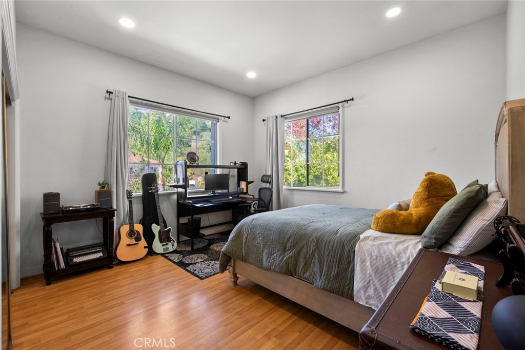 2862 Oak Knoll Drive