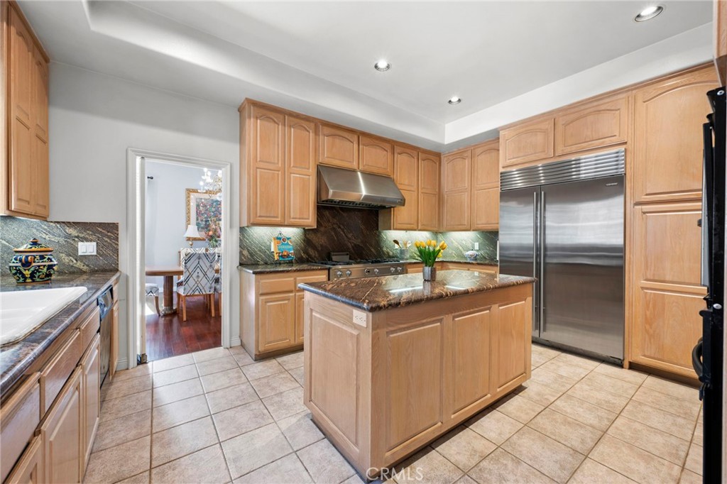 2862 Oak Knoll Drive