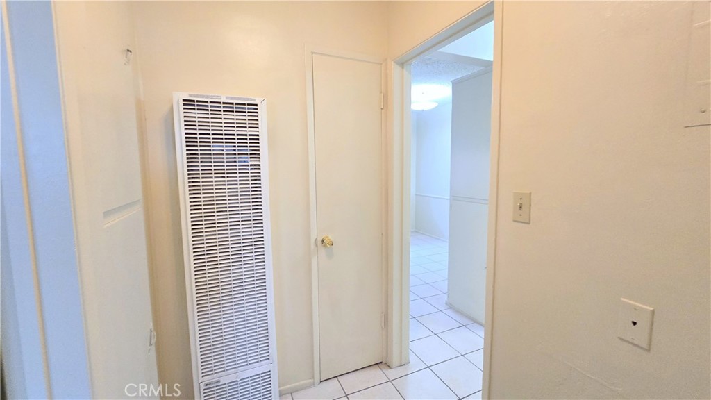 1026 W Granada Court 5