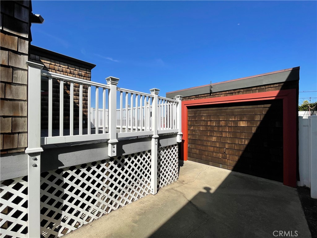 3516 S Kerckhoff Avenue