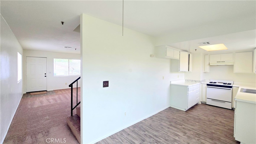 1405 N Grove Avenue H