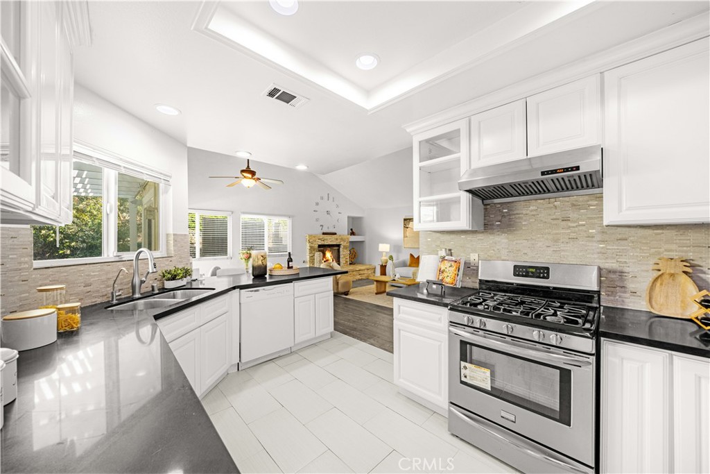 10154 Sun Valley Drive