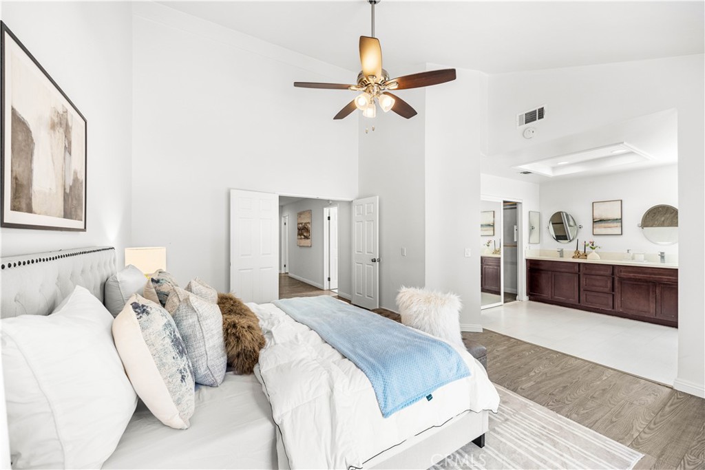 10154 Sun Valley Drive