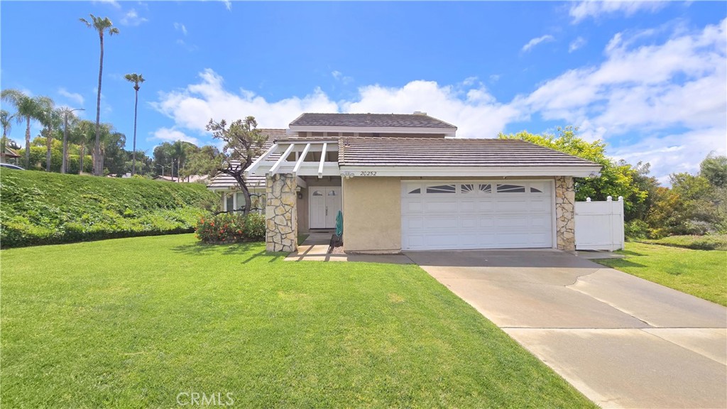 20252 Lake Canyon Drive