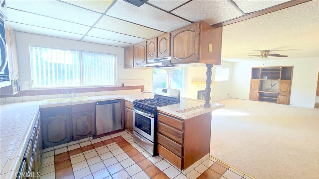 1821 Hawkbrook Drive