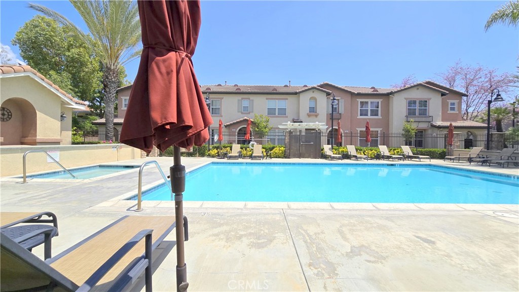 1492 Amsterdam Court