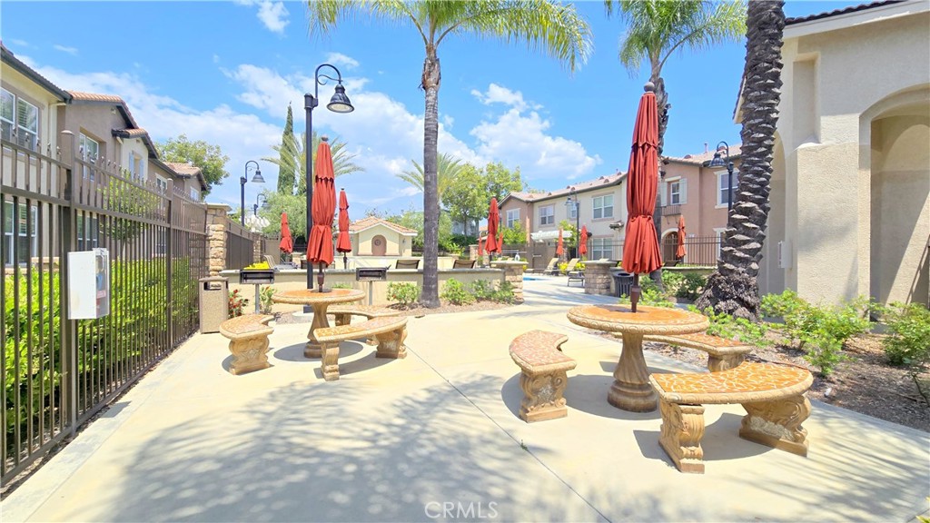 1492 Amsterdam Court