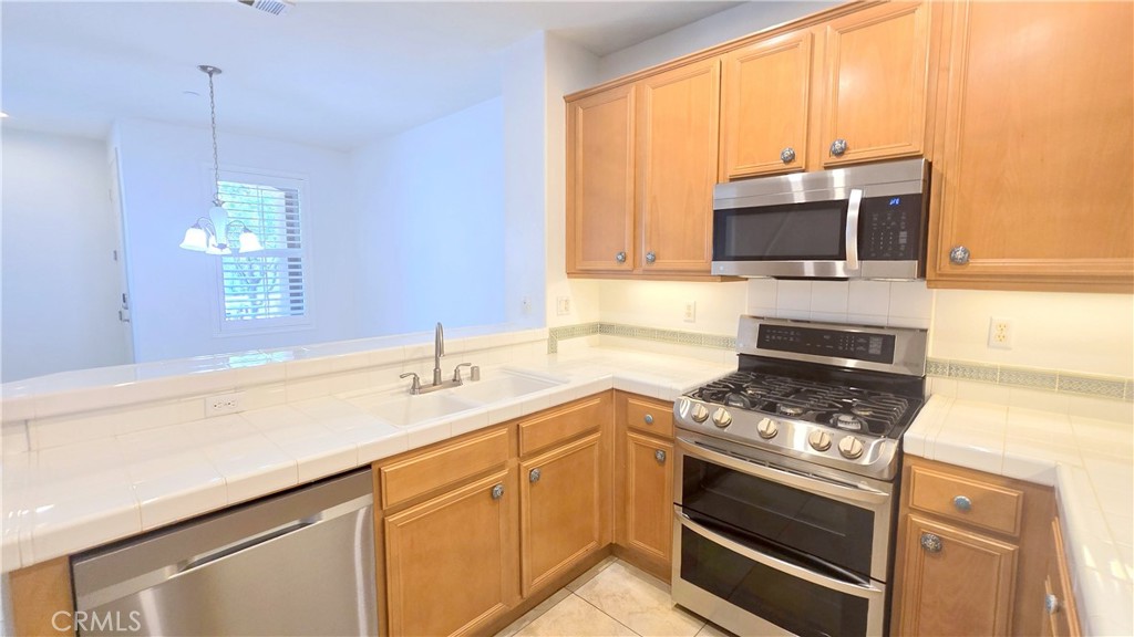 1492 Amsterdam Court