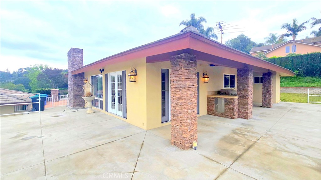2318 Cameron Avenue