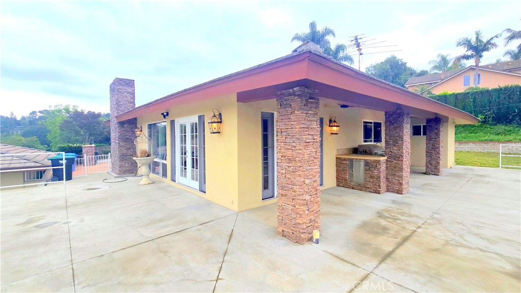 2318 Cameron Avenue