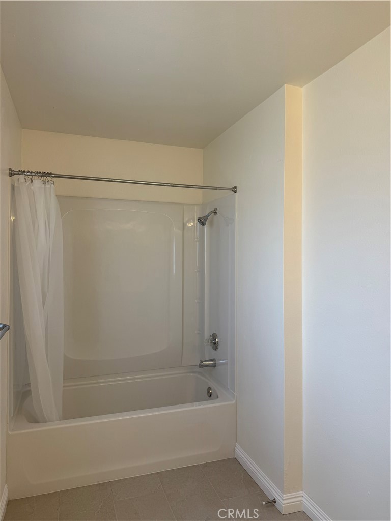 1604 S Gladys C