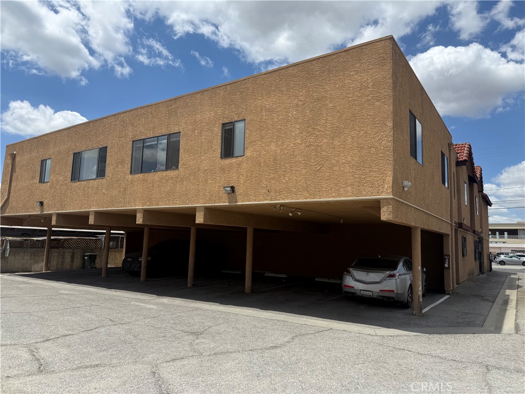 1604 S Gladys C