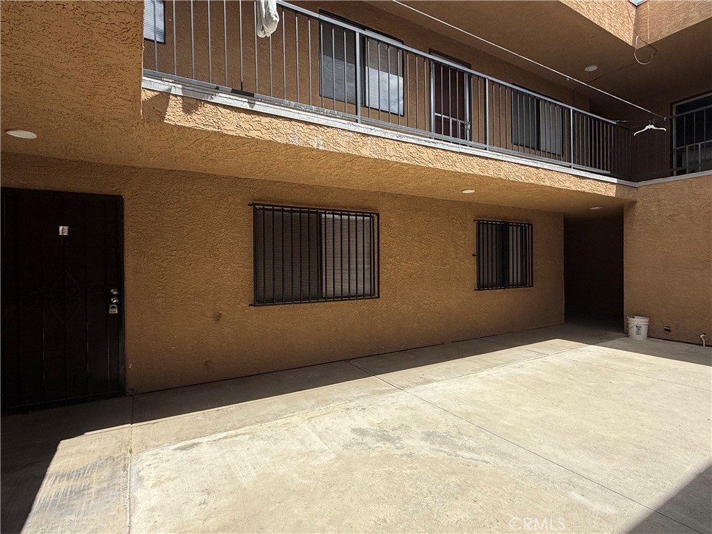1604 S Gladys C