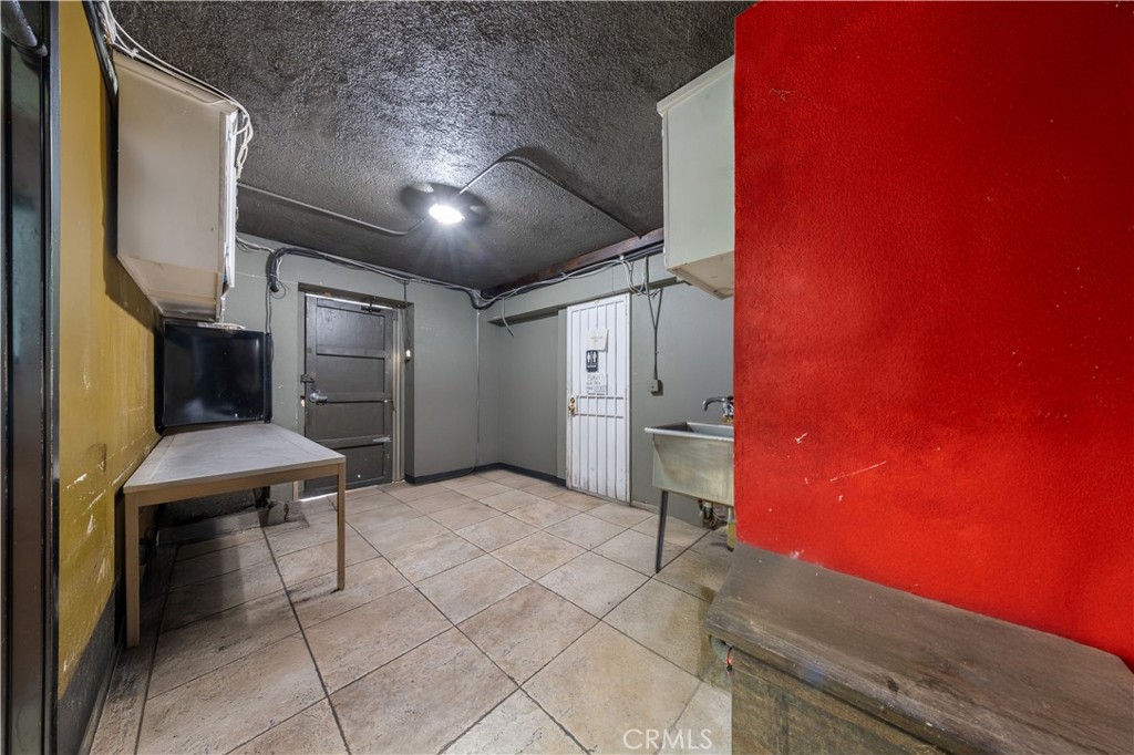 2428 W Valley Boulevard