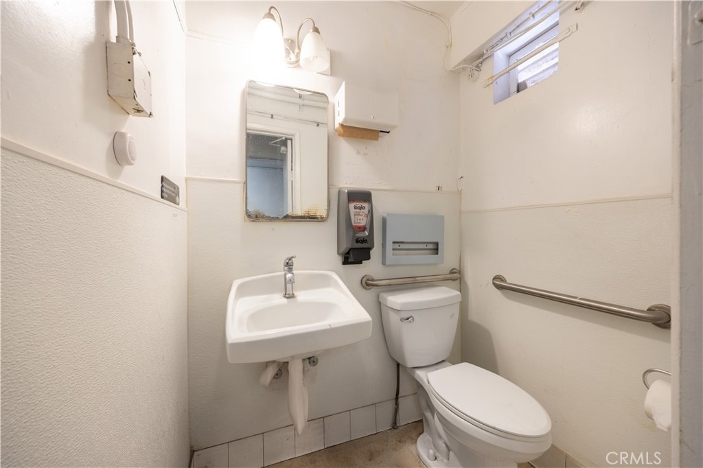 2428 W Valley Boulevard