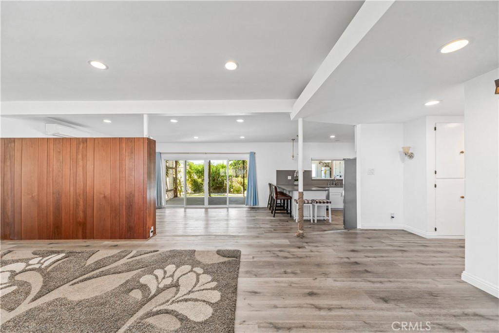 1921 Valemont Avenue