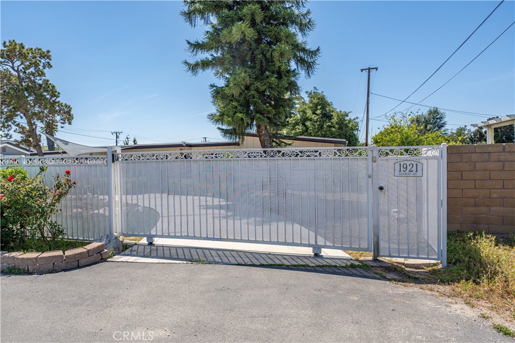 1921 Valemont Avenue