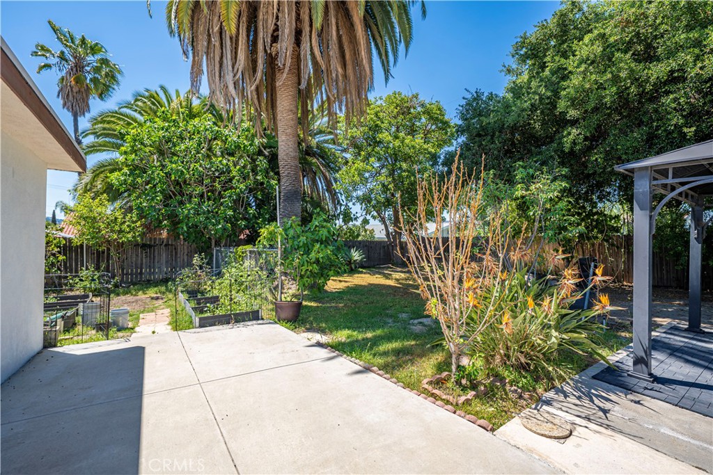 1921 Valemont Avenue