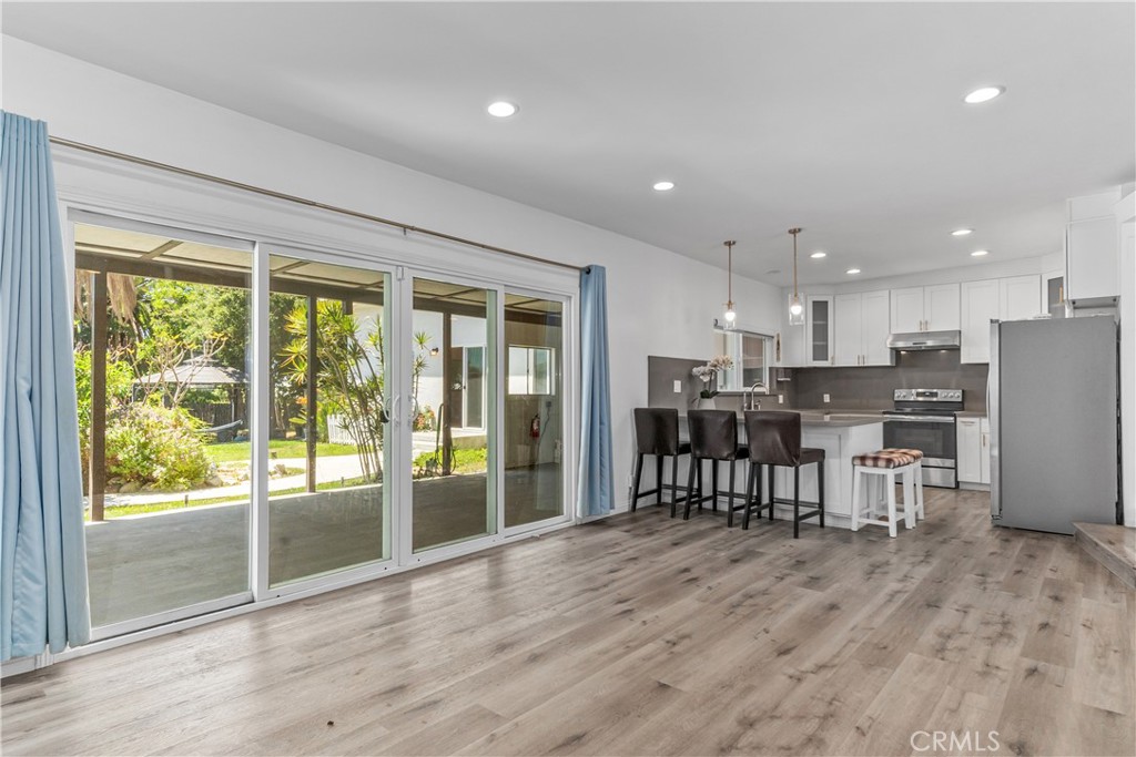 1921 Valemont Avenue