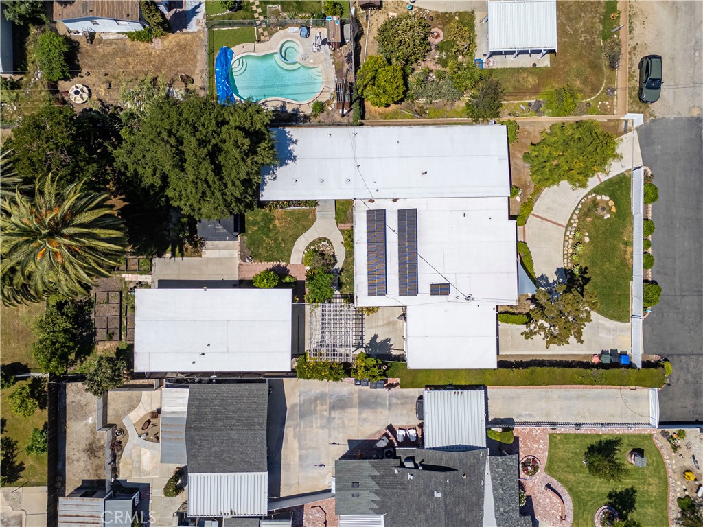 1921 Valemont Avenue