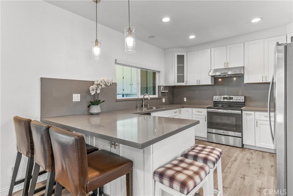 1921 Valemont Avenue