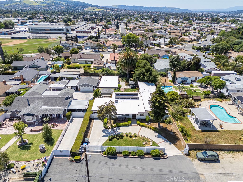 1921 Valemont Avenue