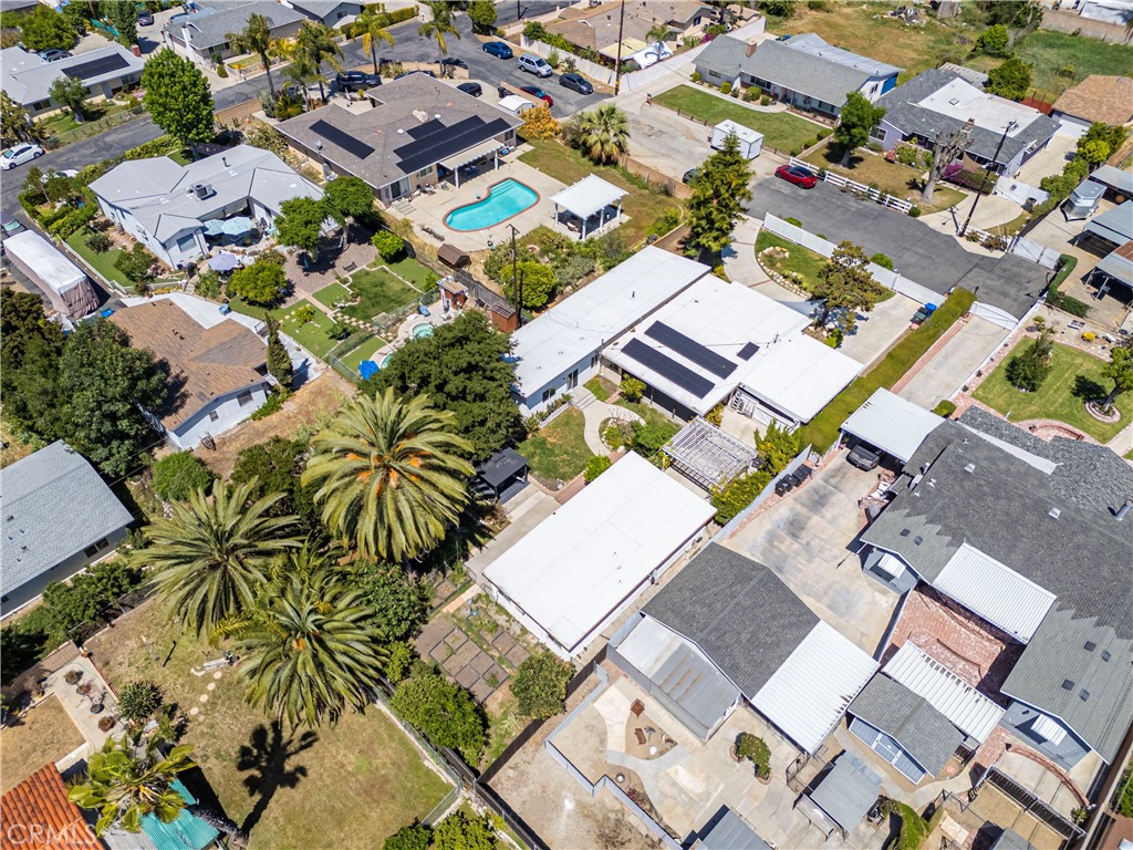 1921 Valemont Avenue