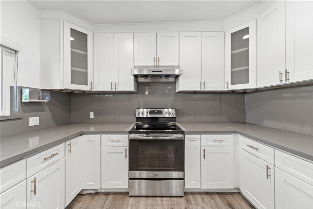 1921 Valemont Avenue