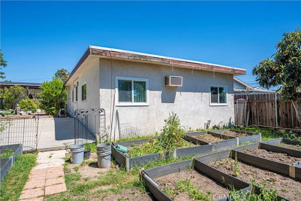 1921 Valemont Avenue