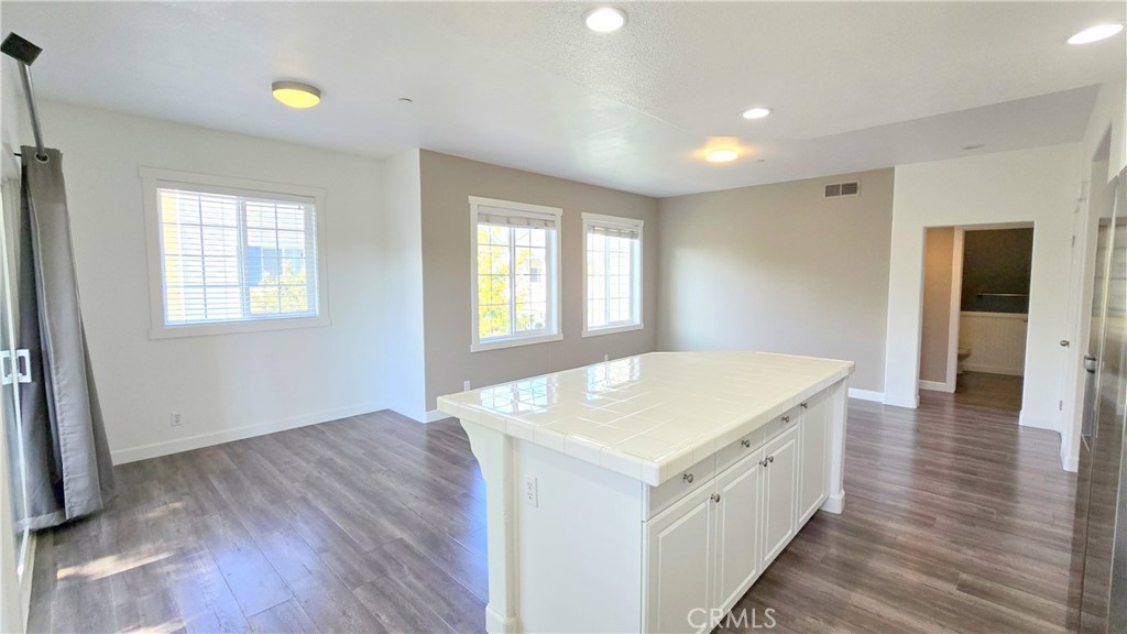 8122 Garden Park Street