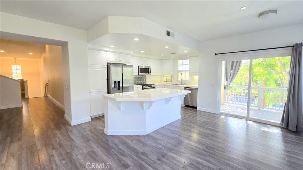 8122 Garden Park Street