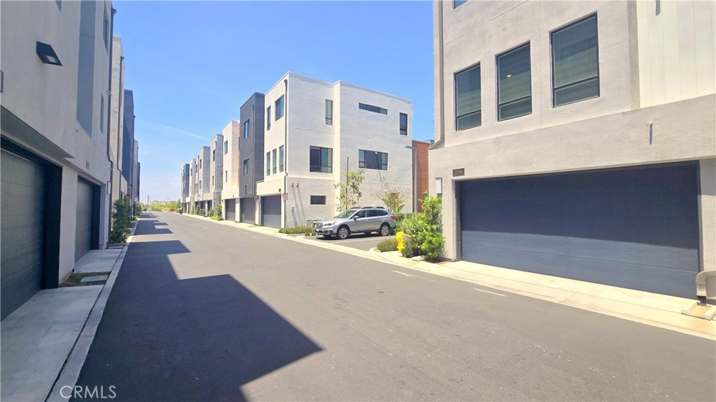 2245 Skylar Place