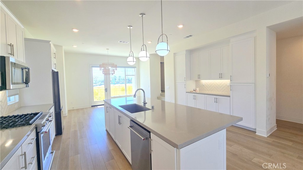 2245 Skylar Place
