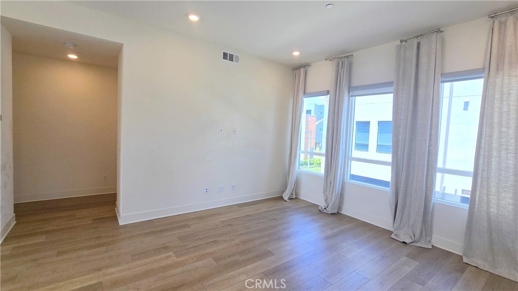2245 Skylar Place