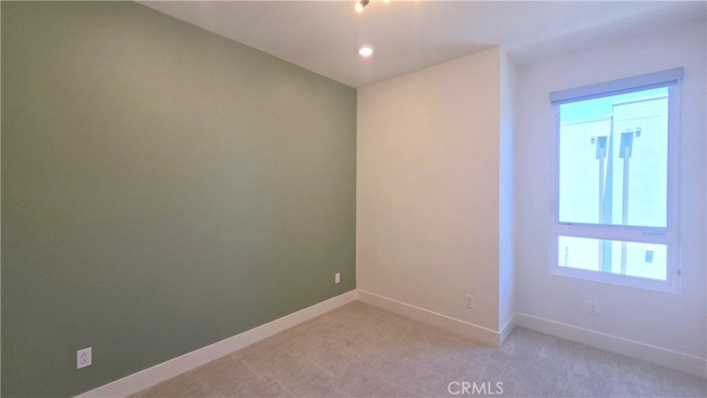2245 Skylar Place