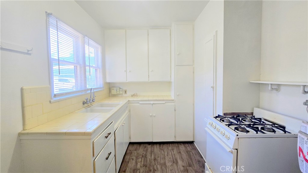 396 N 9th Avenue