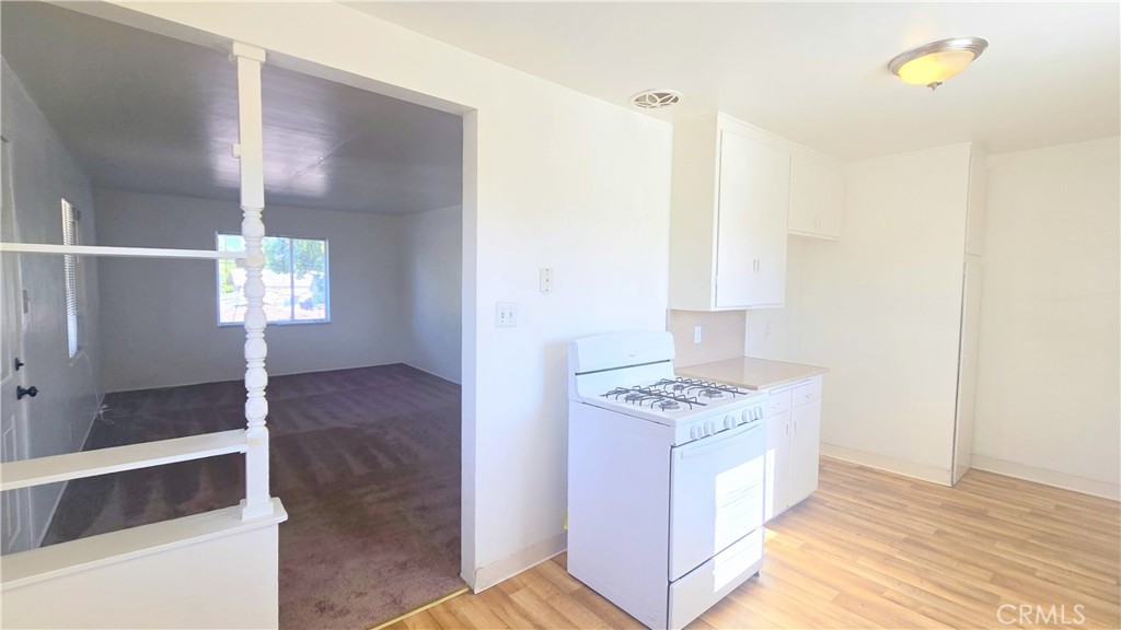 384 N 9th Avenue