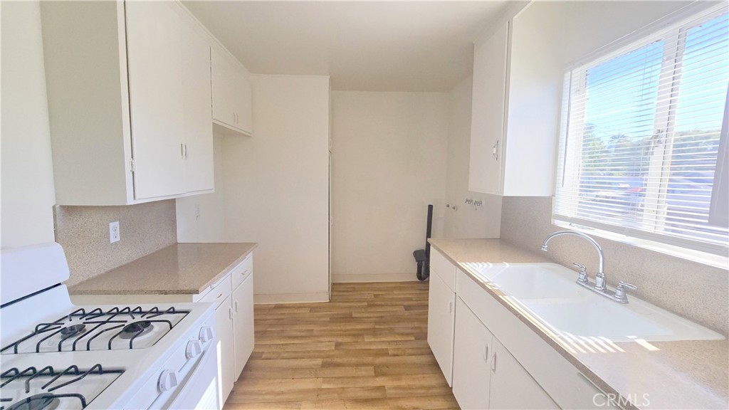 384 N 9th Avenue