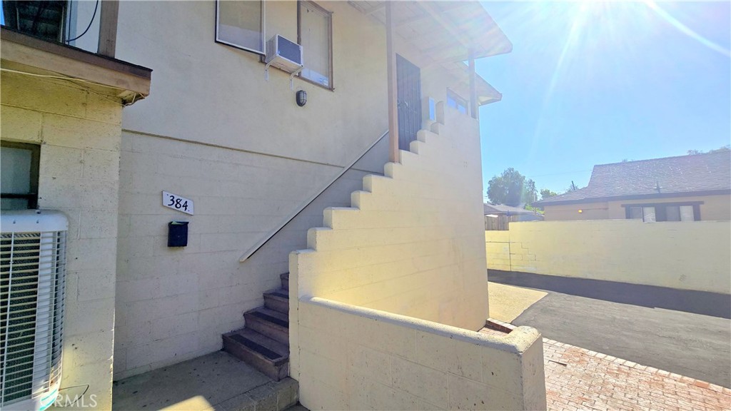 384 N 9th Avenue