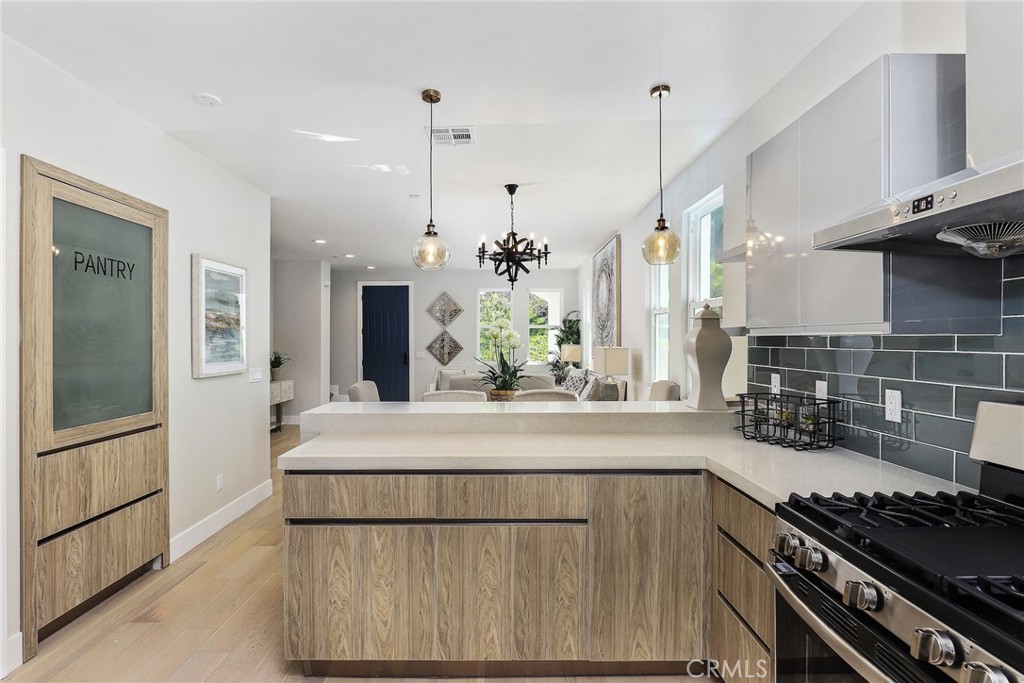 6 Oakmont Street