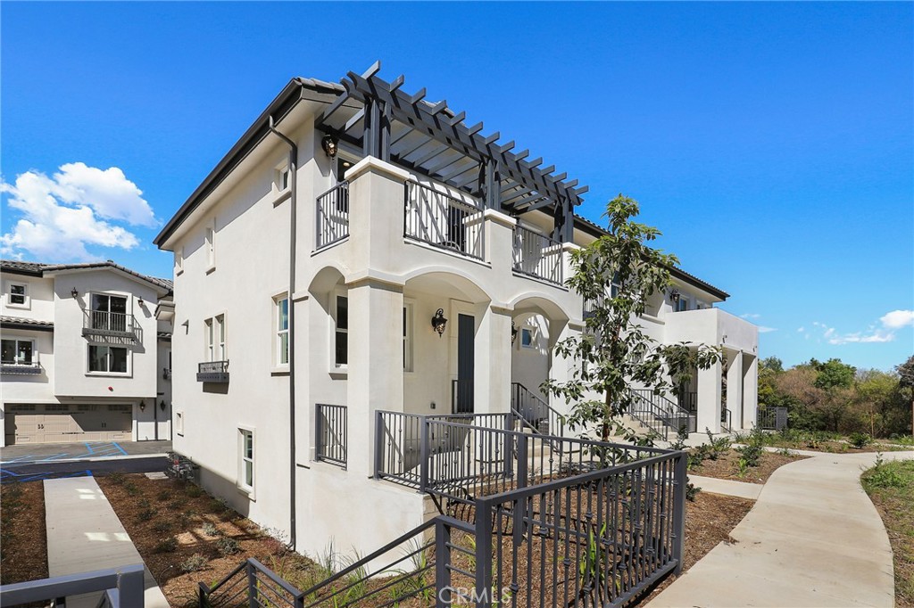 6 Oakmont Street