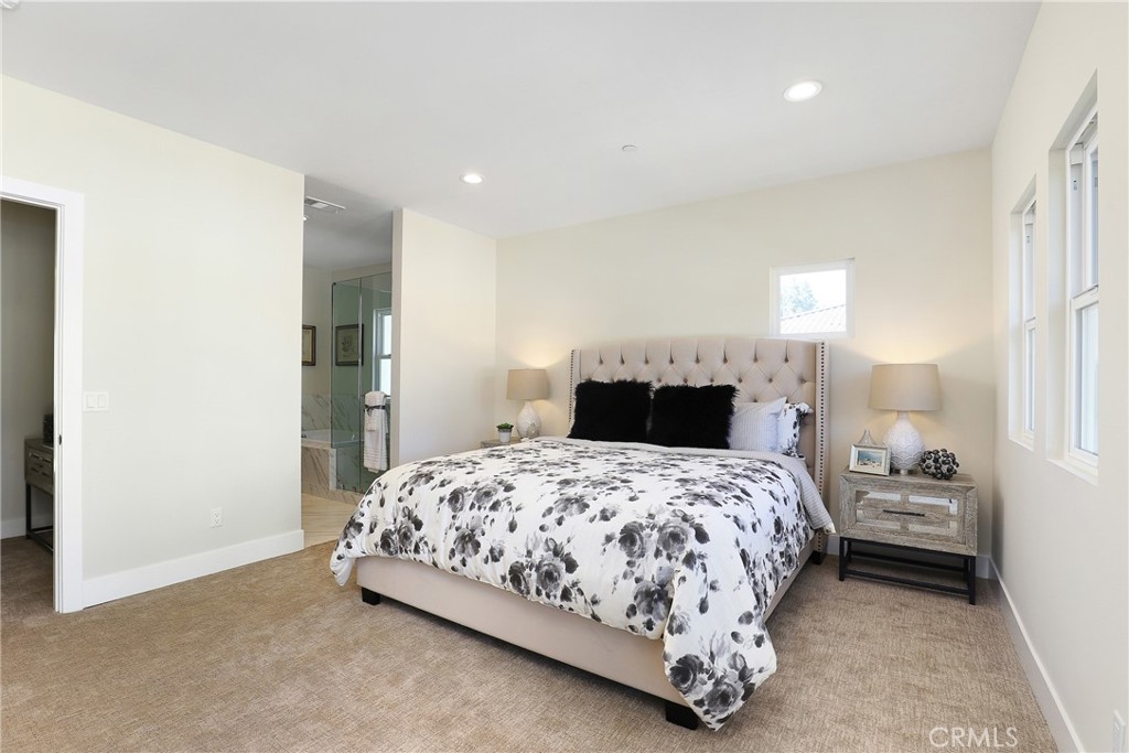 6 Oakmont Street