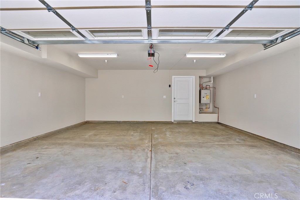 6 Oakmont Street