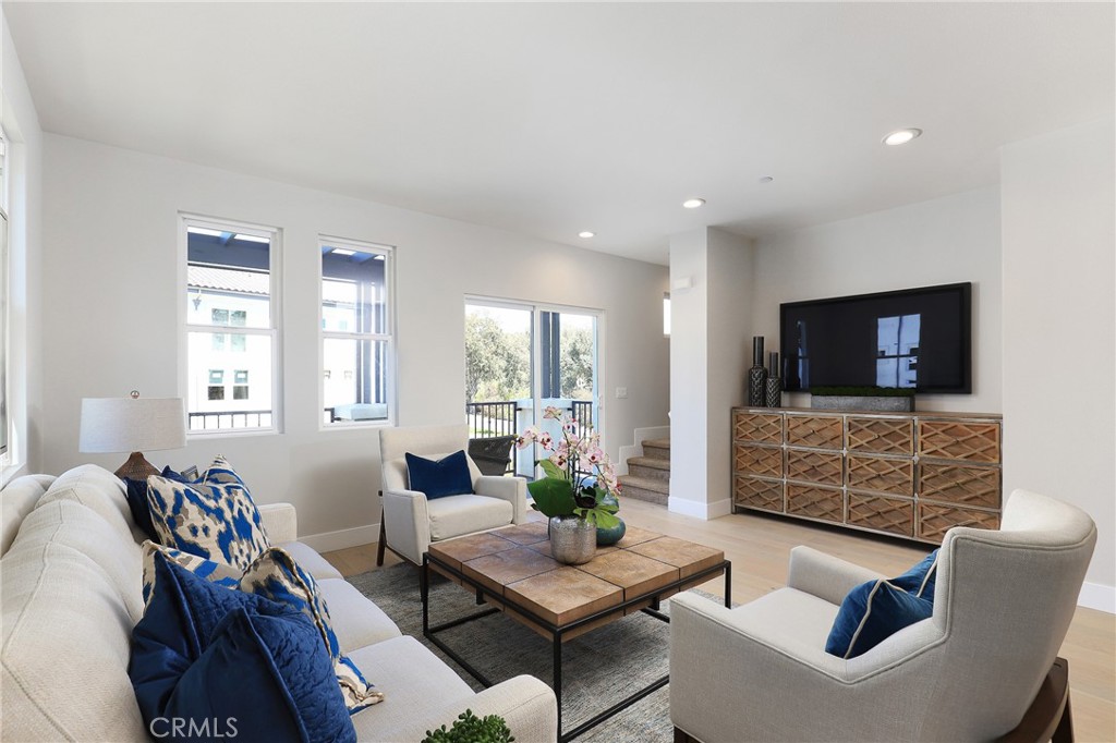 5 Bethpage Avenue