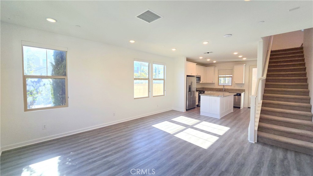 3211 E Caterpillar Lane
