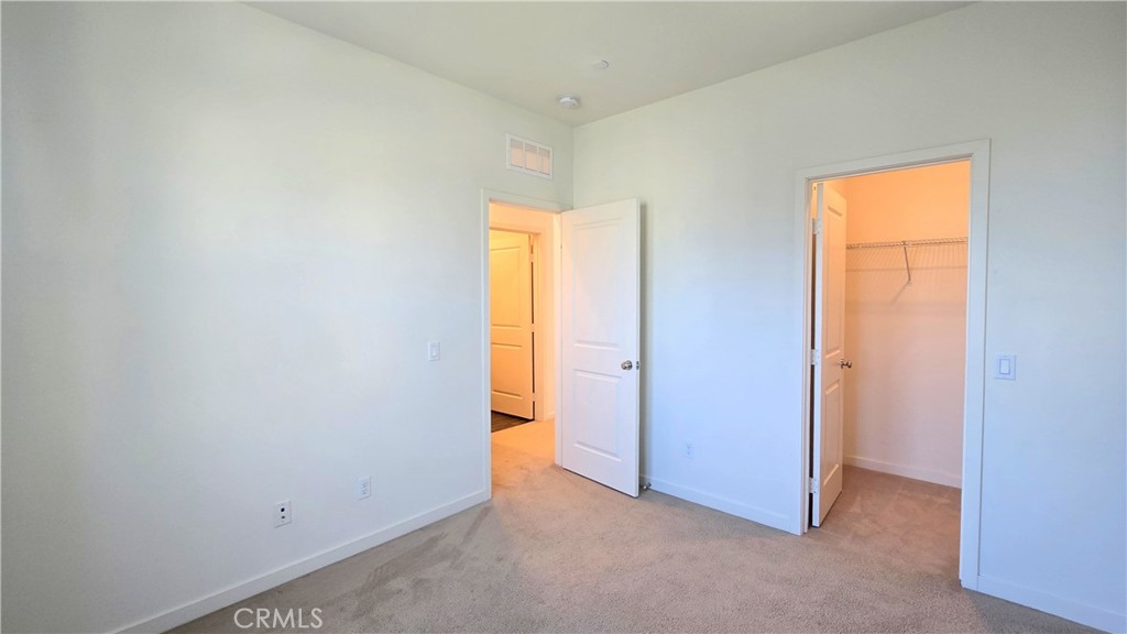 3211 E Caterpillar Lane